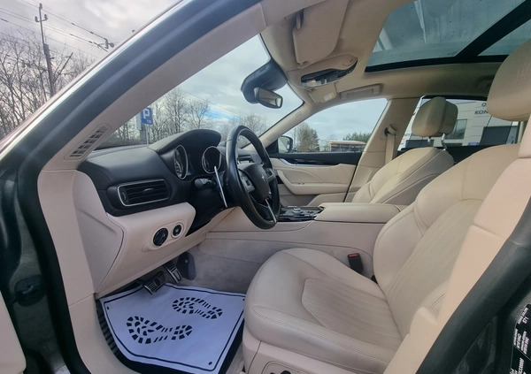 Maserati Levante cena 292999 przebieg: 53000, rok produkcji 2019 z Tarnobrzeg małe 631